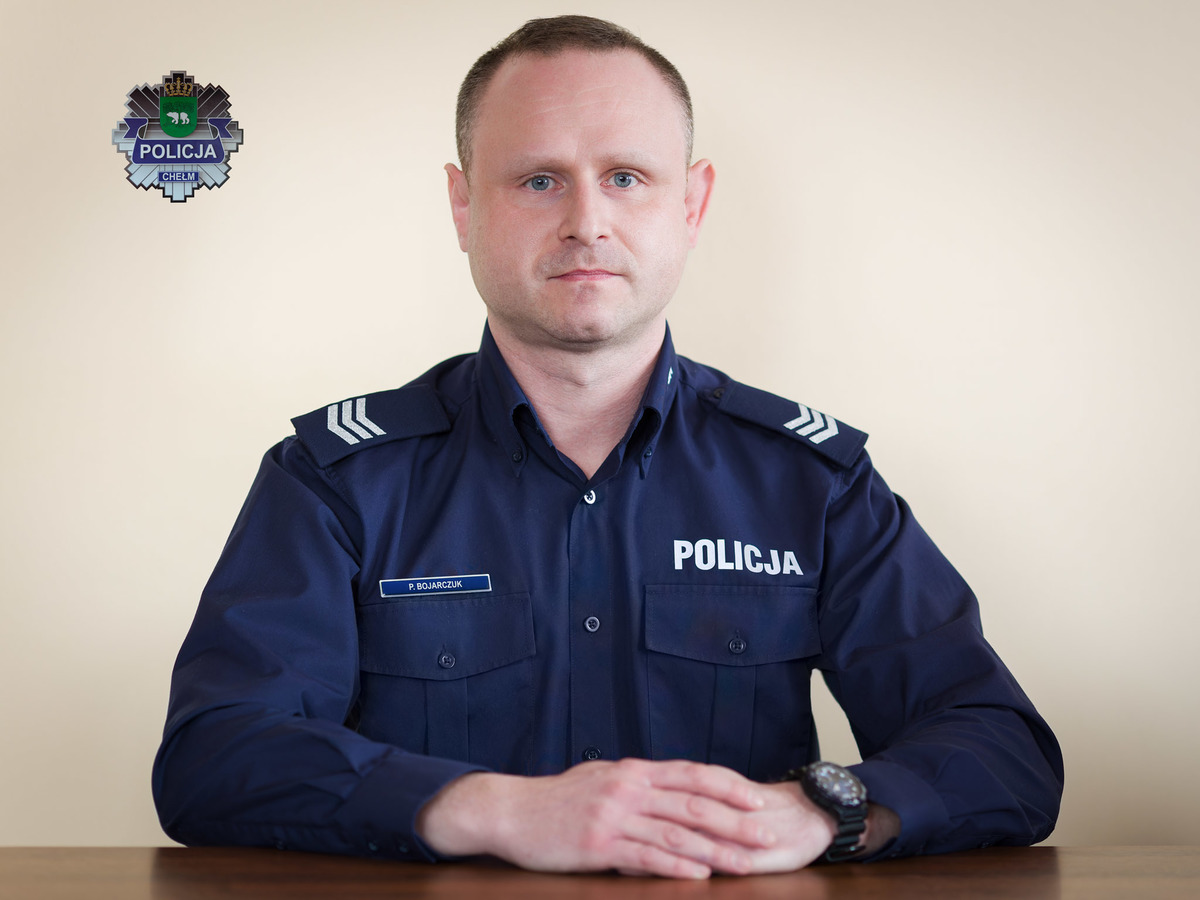 Wizerunek dzielnicowego rejonu numer 3 sierżant sztabowy Piotr Bojarczuk