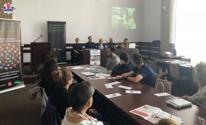 Przedstawiciele służb mundurowych na spotkaniu