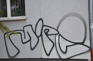 Napis na ścianie budynku