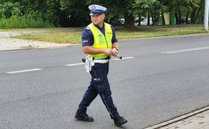Policjant na drodze.