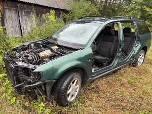 Odzyskany przez policjantów samochód.