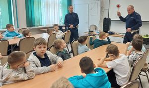 Policjanci na spotkaniu z uczniami